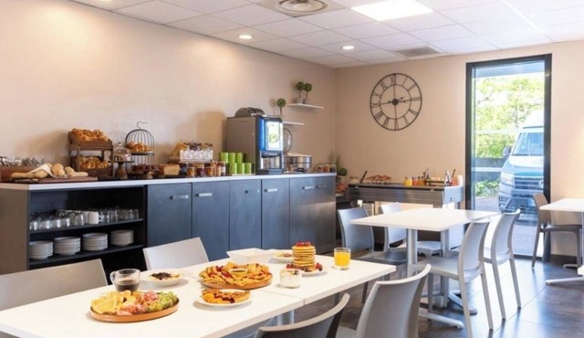 VILLA PARIS ORLY