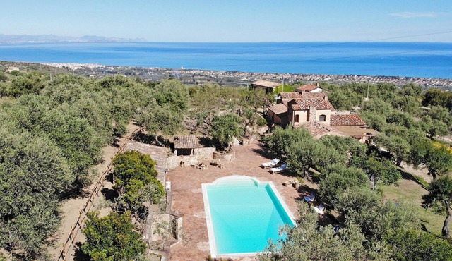 Villa Passulunara 14, Emma Villas