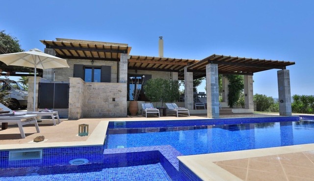 Villa Pegasus with fantastic panoramic views near Rethymnon