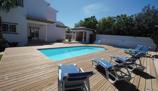 Villa Perla - Three Bedroom Villa, Sleeps 6