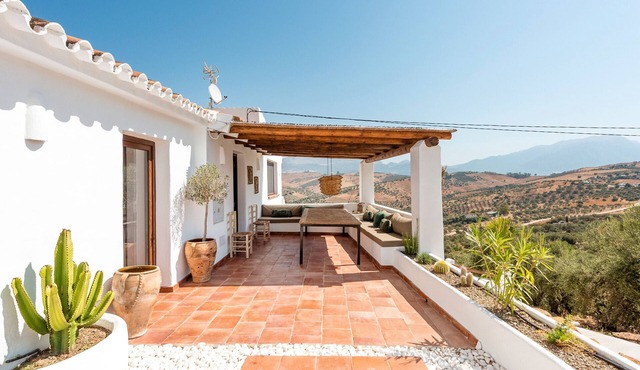 Villa 'Perruchena' with Mountain View, Wi-Fi and Air Conditioning