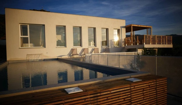 Villa Phi, on the heights of Saint Florent, 10 minutes from the beach