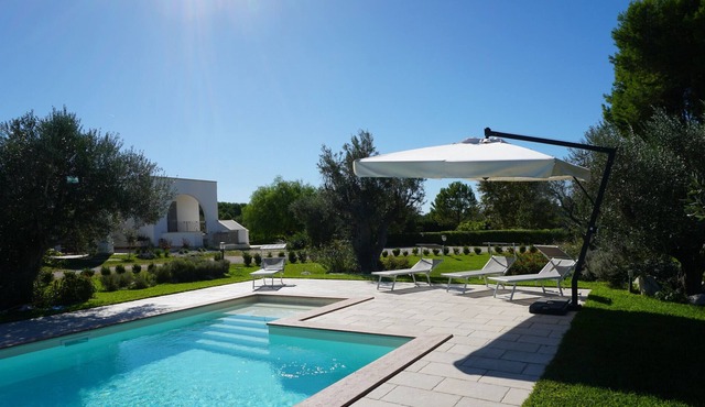 Villa pool, volleyball, football, table tennis m660
