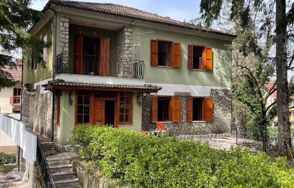 Villa prestigiosa ampie metrature