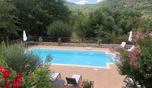 Villa Private Pool Beautiful Gdns & Views Cortona Tuscany/Umbria border 10