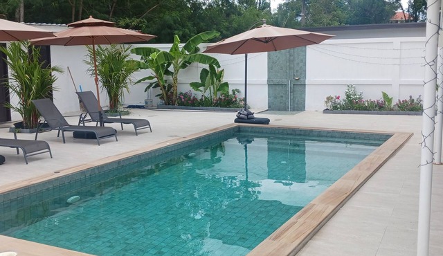 villa private pool