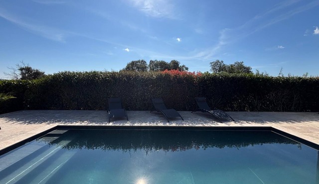 Villa Provençale La Lauva swimming pool absolute calm