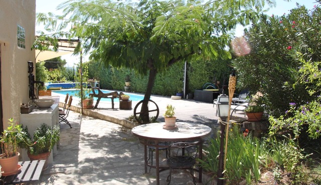 VILLA PROVENÇALE with private pool (between Aix and Marseille)