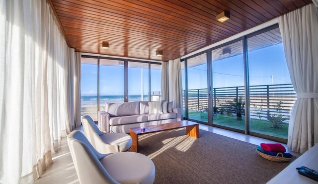 Villa Rafael Front Beach