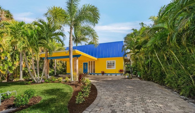 VILLA RAINBOW Heated Pool Close to 5th Ave & Beach
