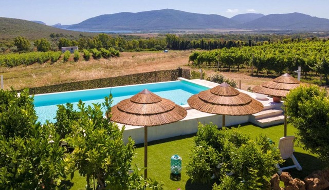 Villa 'Residenza Alla Collina Romantic Spa' with Sea View, Wi-Fi and Air Conditioning