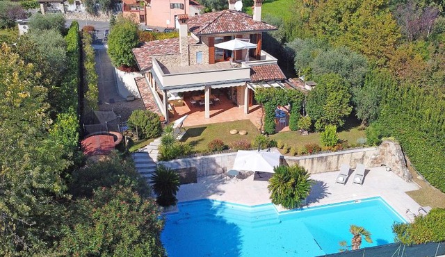 Villa Riai