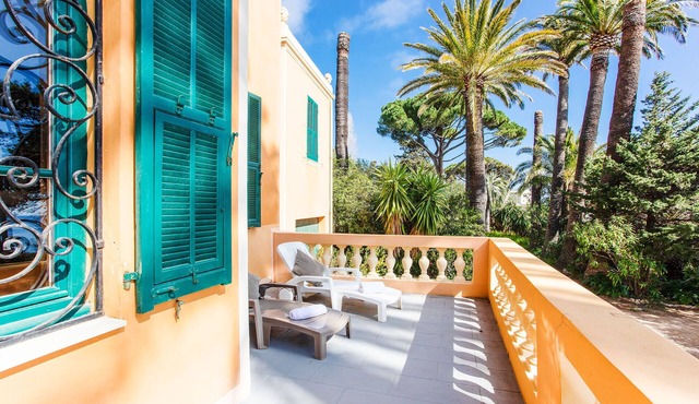 VILLA ROC FLEURY VI1094 by RIVIERA HOLIDAY HOMES