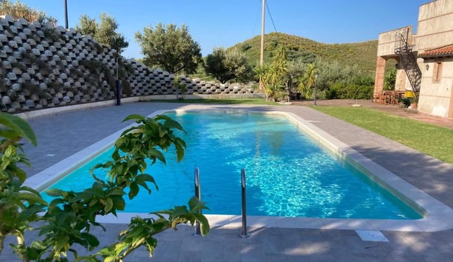 Villa 'Rocca Del Gelso' with Sea View, Private Pool & Wi-Fi
