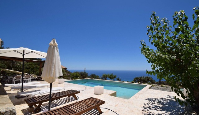 Villa Roccella Ionica, Sea View, a c