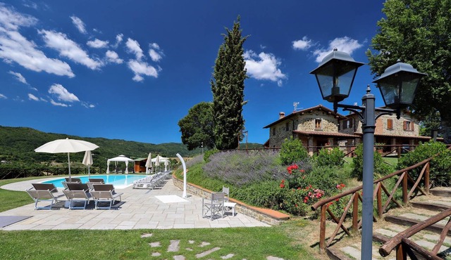 VILLA ROMENA - Splendid stone Villa near Arezzo up to 22 people