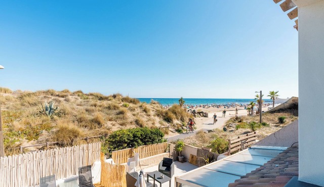 Villa Roquille, direct beach access