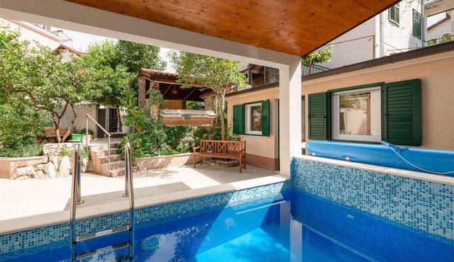 Villa Roza with Pool House
