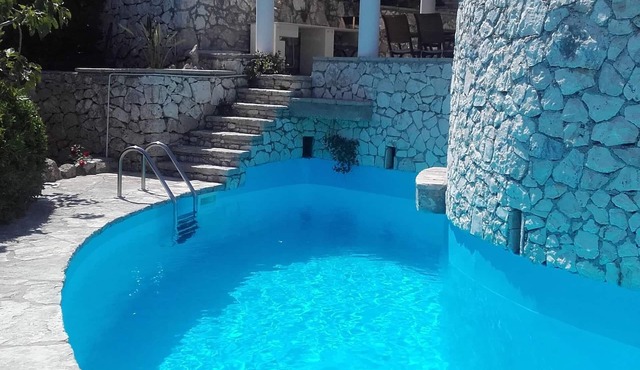 Villa's dependance with pool and sea view Relax at only 10 km away from Otranto