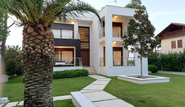 Villa Samaya