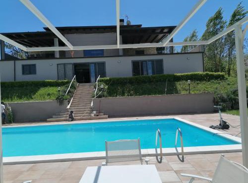Villa Santoro al Paradiso Verde, Villa intera con Piscina