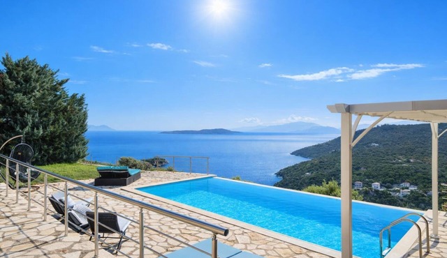 Villa Sapfo - Two Bedroom Villa, Sleeps 4