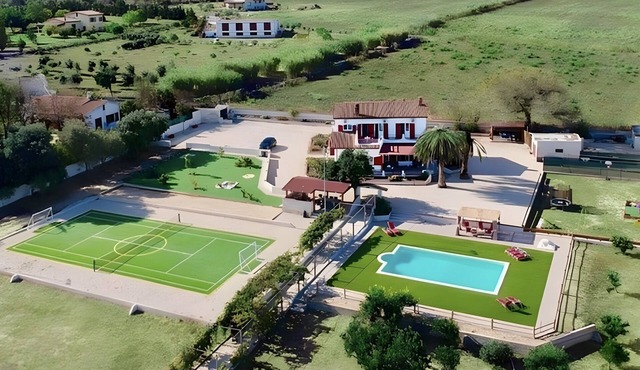 'Villa Sara' with Private Pool, Wi-Fi and Air Conditioning