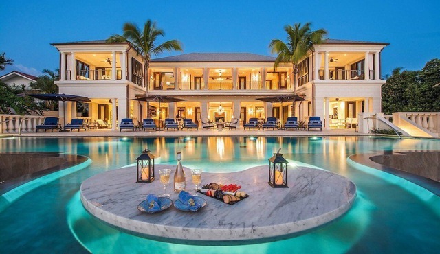 Villa Seaclusion by Fantasia Villas