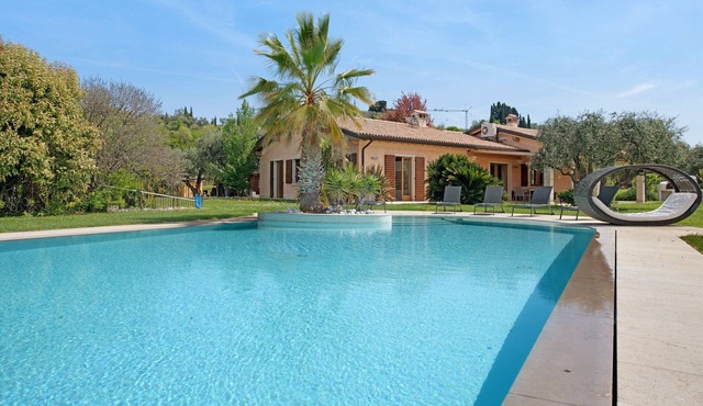 'Villa Sellemond' with Lake View, Pool, Garden & Wi-Fi