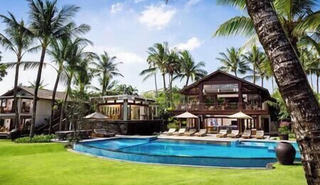 Villa Semarapura | 5BR Luxury Oceanfront Villa | Pool & Full Staff