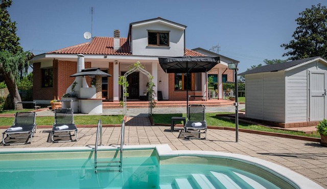 Villa Sequoia with swimming pool and private spa CIR code 00126300139