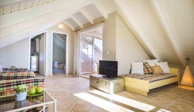 Villa Serenity sleeps 9!