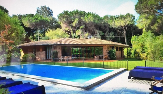 Villa Sibel, private pool and garden, on the Tuscan coast, in Versilia