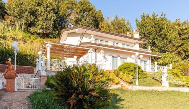 Villa Sofia In Massarosa, Tuscany