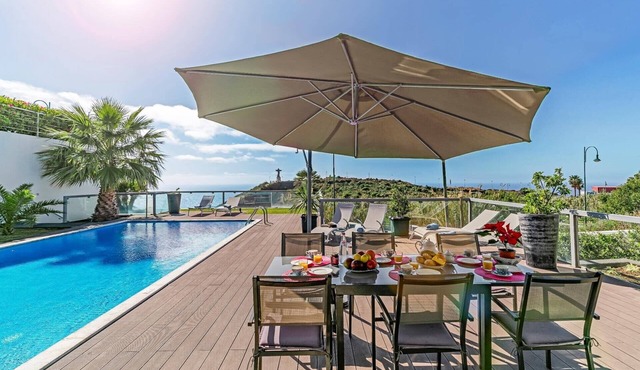 Villa Sol e Mar Dio by Villa Plus
