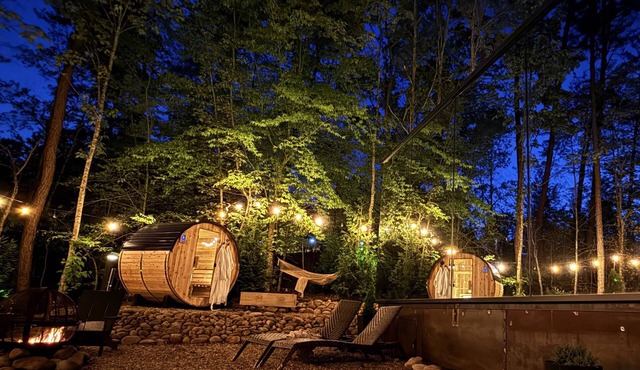 Villa Sol-Mirror Cabin-Private-Hot Tub-FirePit-Luxury