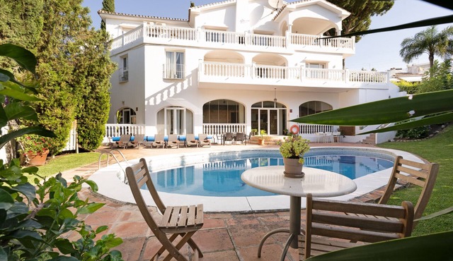 Villa Sol y Mar - large villa for groups in El Rosario
