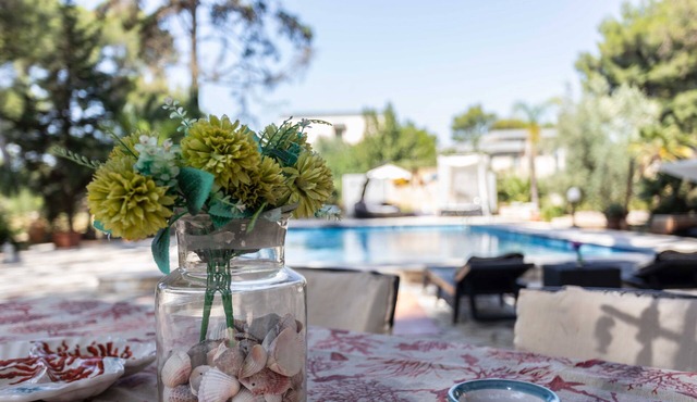 Villa 'Sole con Piscina e Sauna' with Shared Pool, Wi-Fi, and Air Conditioning