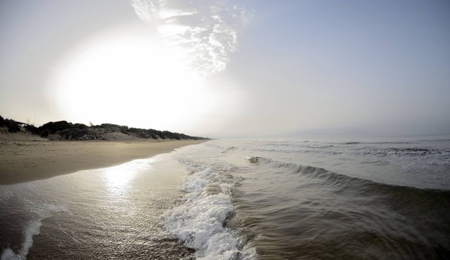 VILLA SOLE WITH DIRECT ACCESS TO THE FINISH SAND BEACH AND THE SEA