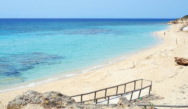 Villa 'Sole' with Private Terrace, Wi-Fi and Air Conditioning