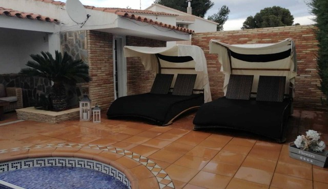 VILLA SOLETE Nice house with large private pool 250 meters from the beach