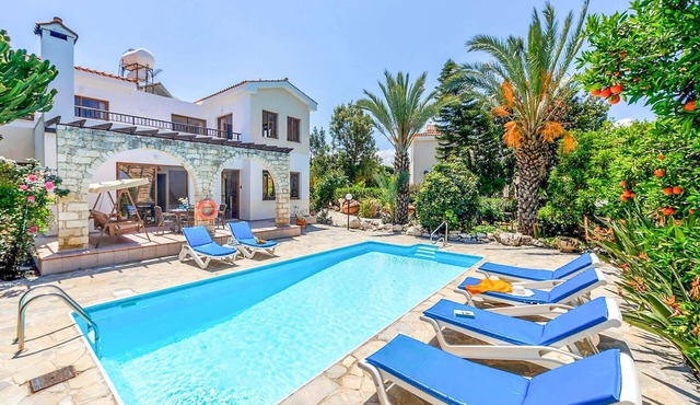 Villa Solon - Three Bedroom Villa, Sleeps 6