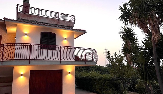Villa 'Suite - La Terrazza Sul Mare' with Sea View, Wi-Fi and Air Conditioning