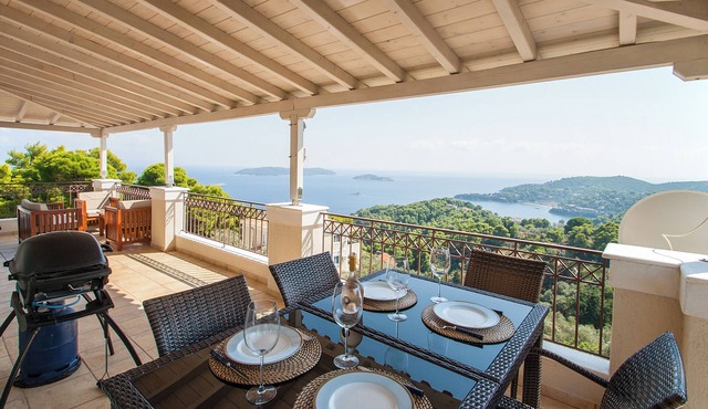 Villa Sunny – Panoramic Sea Views of Cape Kanapitsa