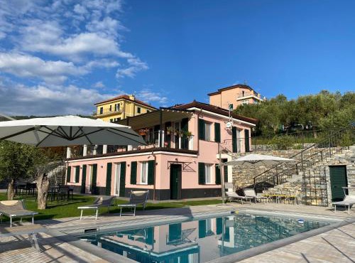 Villa swimming pool Ca'Du'Ma' Portofino view ovest