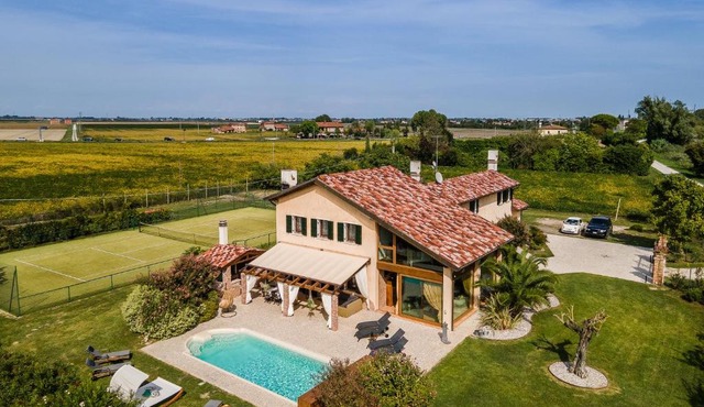 Villa Tania