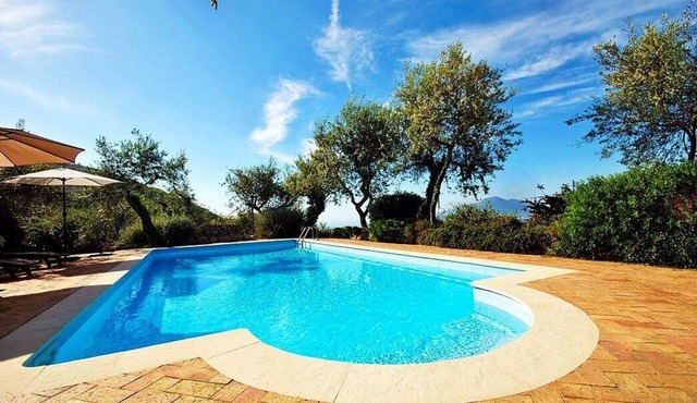 Villa Tarcisia: A charming three-story historical villa created inside an ancient watch tower, with Free WI-FI.