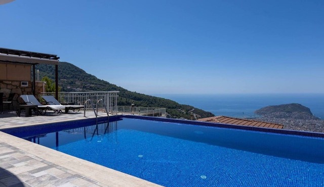 Villa Tepe with infinity pool and panoramic view