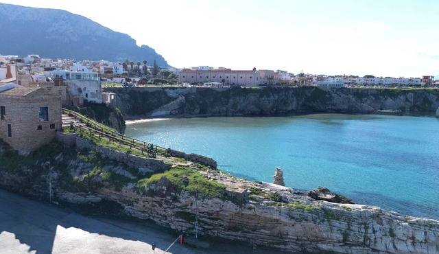 Villa Terrasini, Contemporary Jewel Near the Sea