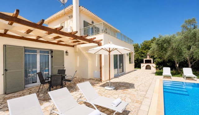 Villa Thalea - Two Bedroom Villa, Sleeps 4